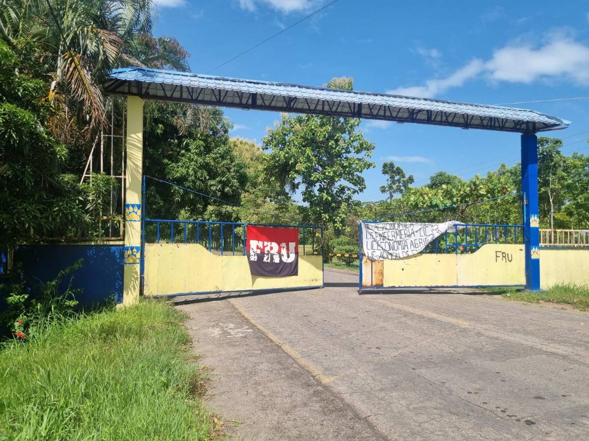 Comisión no asistió y estudiantes no sueltan el Curla