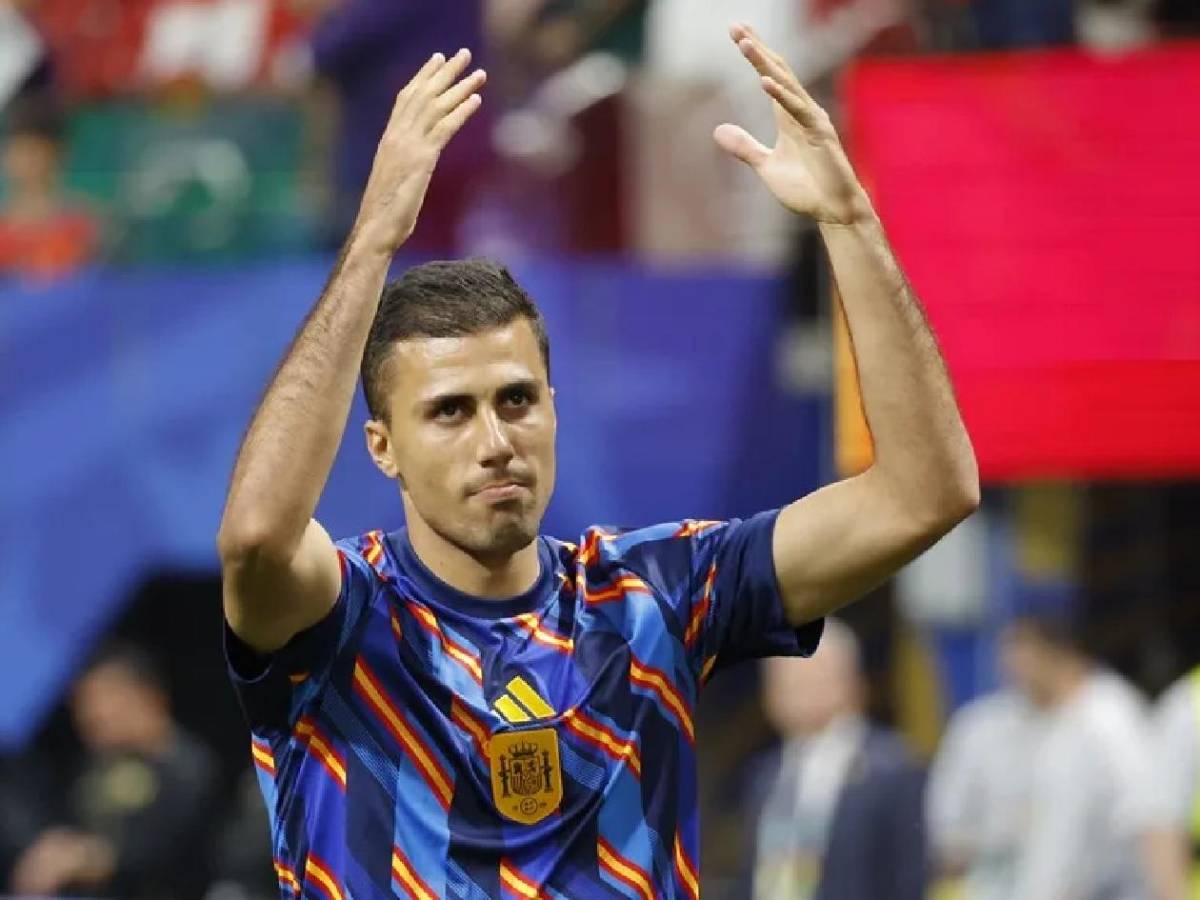 Barcelona ya tiene al reemplazo de Julián, sufren revés y ultimátum por Enzo