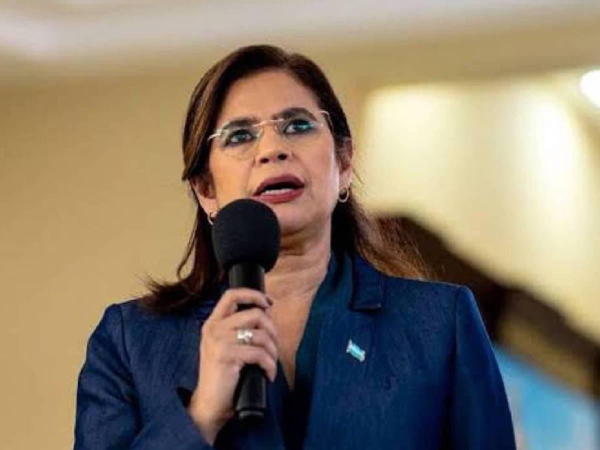 Rixi hace confesión sobre madre de Dereck Moncada y deja mensaje