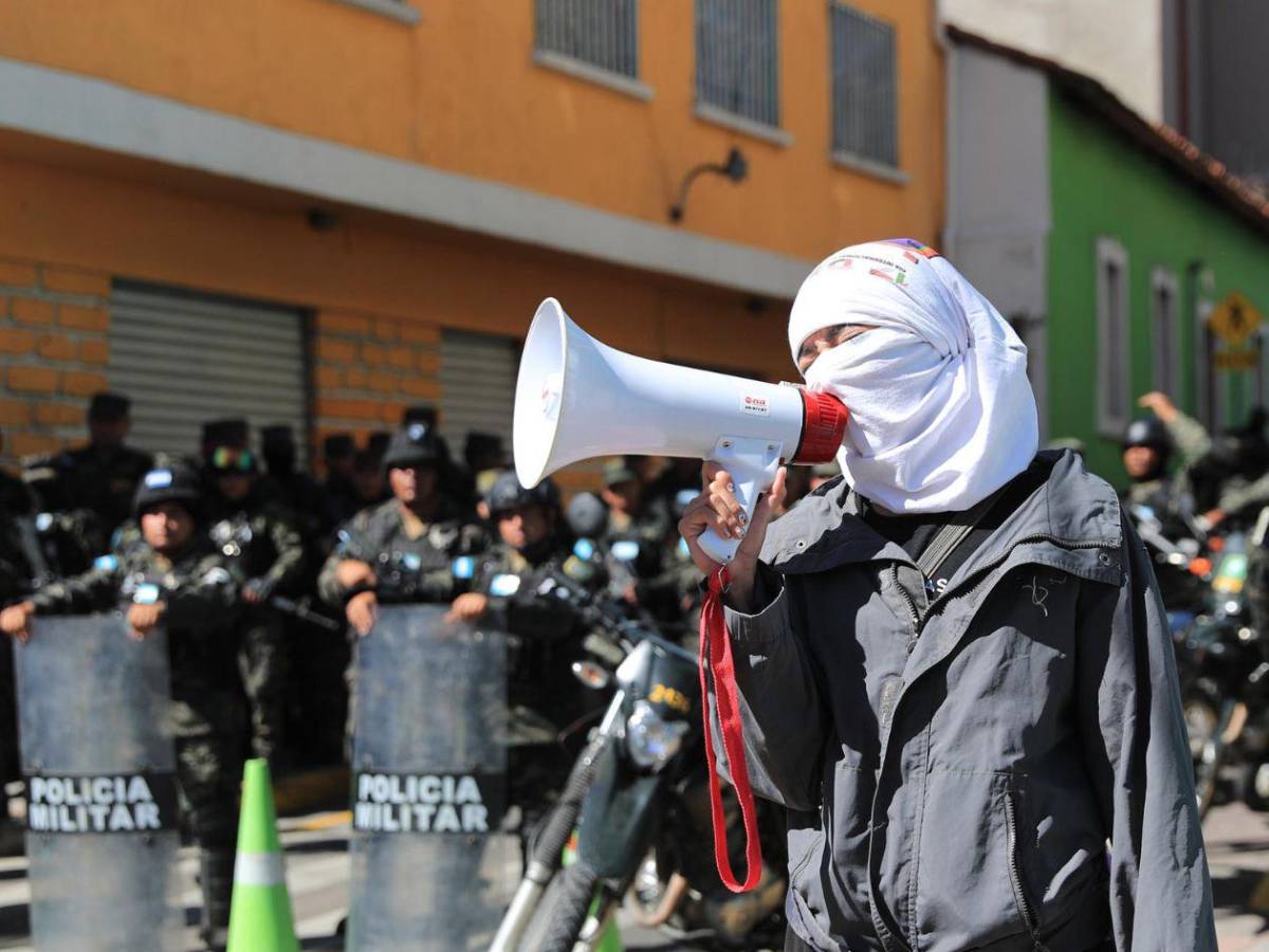 Con protesta en las calles, conmemoran el Día de la Mujer Hondureña