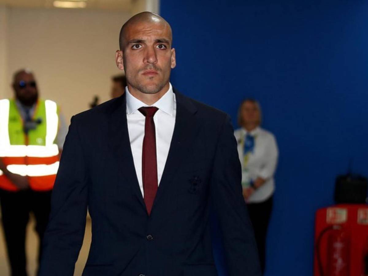 Mercado: Vinicius pide irse y Real Madrid toma decisión; dos salidas en Barcelona