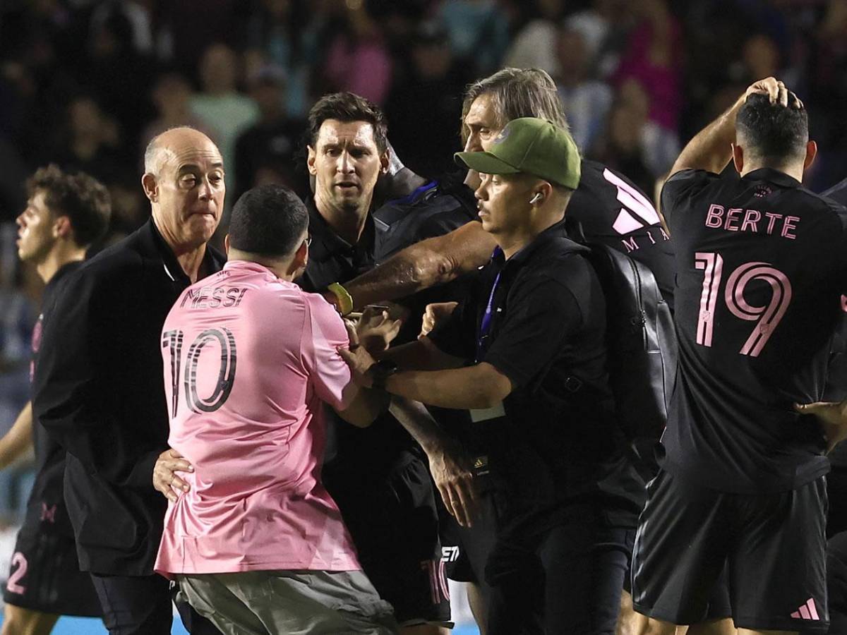 Messi causa locura en Puerto Rico y terrible caída: lo tiraron al suelo y vive insólito momento