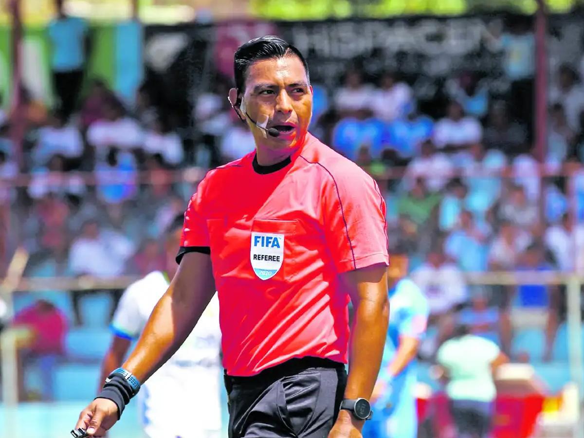 El chapín Walter López pitará el Honduras vs México por la Nations League.