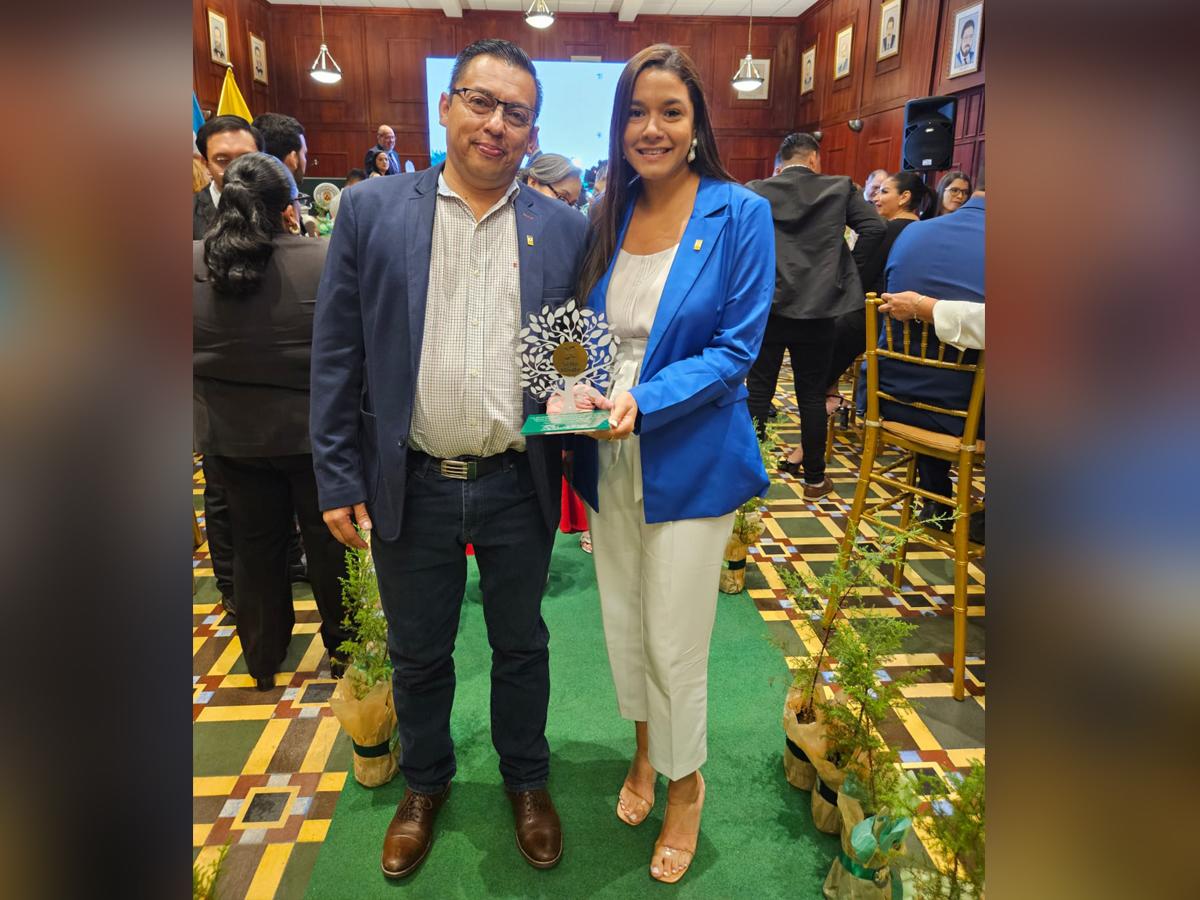 Zeta Gas Honduras es galardonado con premio Sello Verde