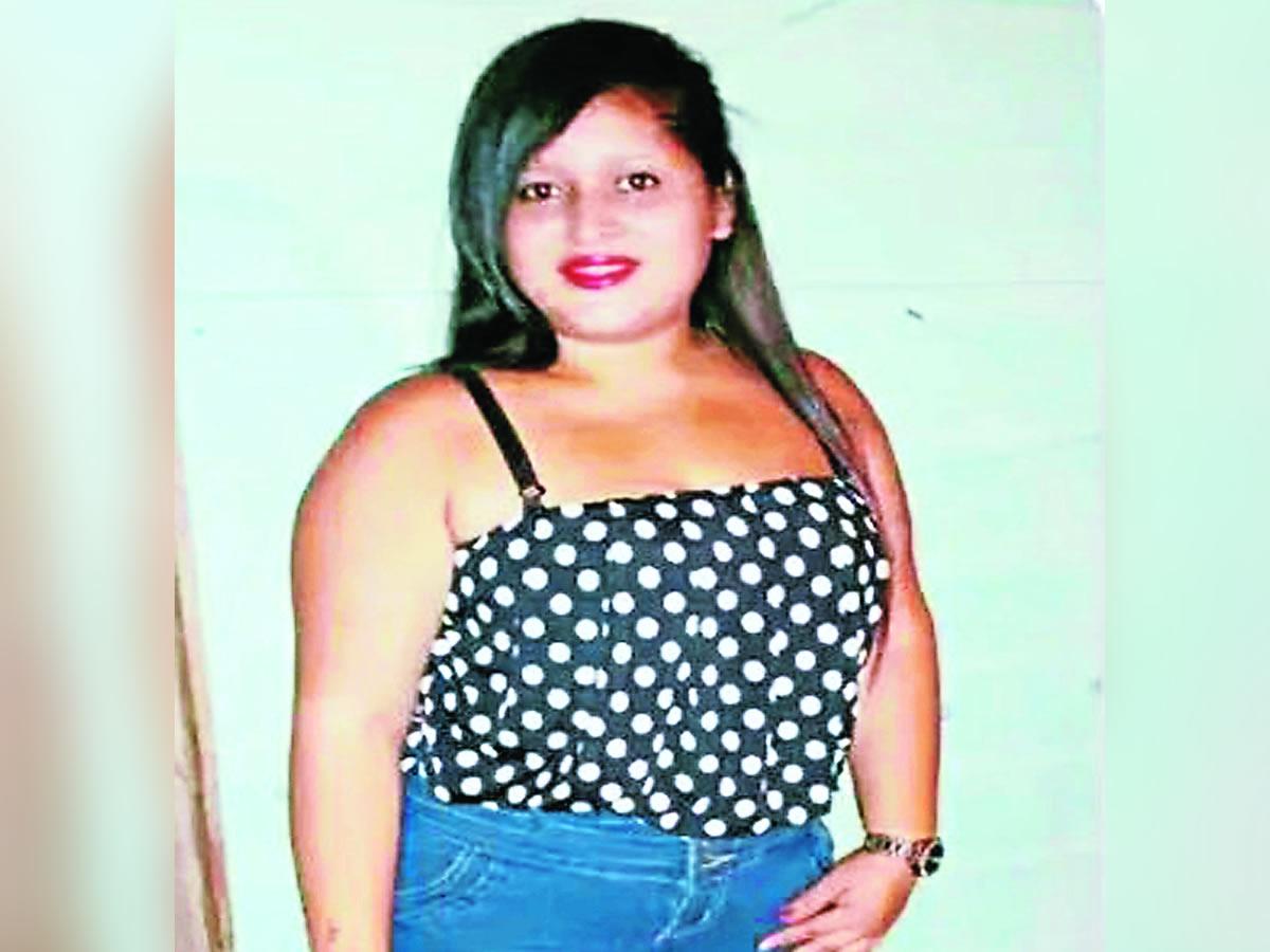Identifican a mujer hallada muerta en solar baldío de Puerto Cortés
