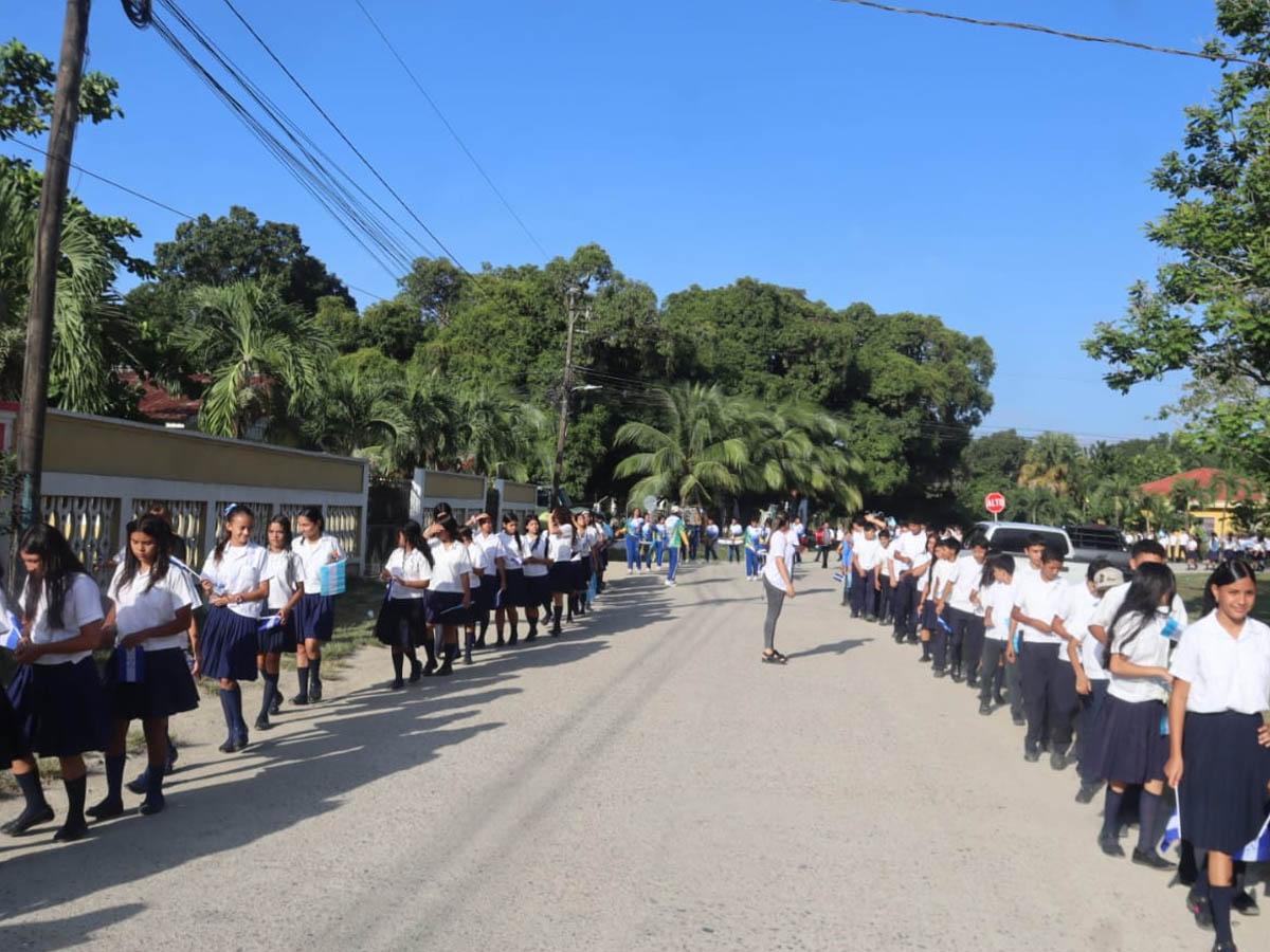 Instituto Modesto Rodas Alvarado de Ilanga rinde homenaje a la Bandera Nacional