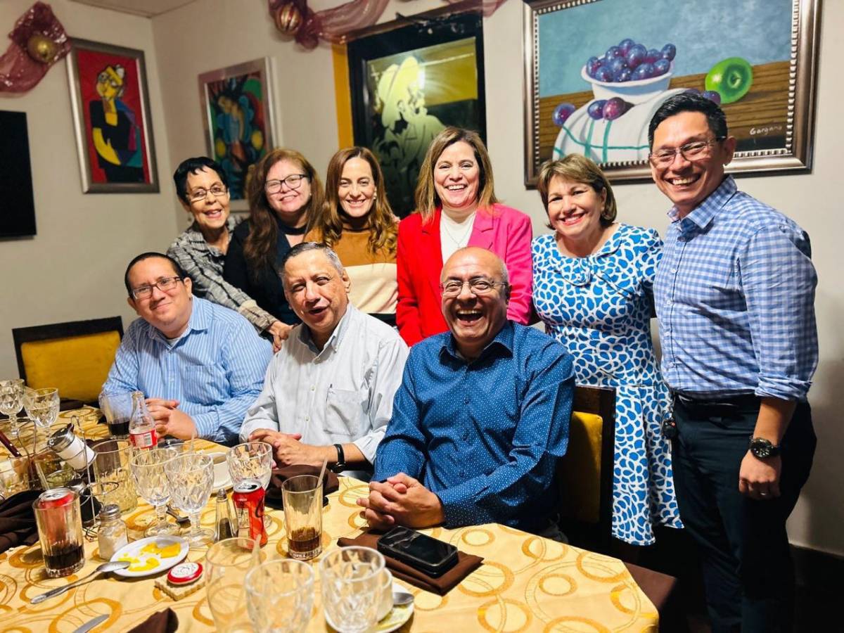 “Fue más que un maestro”: periodistas y estudiantes recuerdan con cariño a René Gavarrete