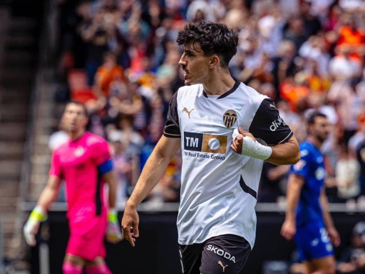 Real Madrid con tres espectaculares fichajes y salida en Barcelona