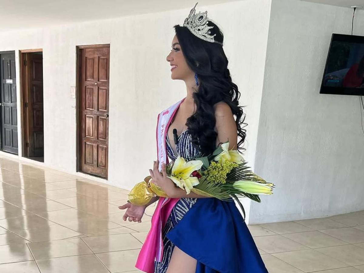 Reina llega San Pedro Sula por partido y las miradas se van sobre ella