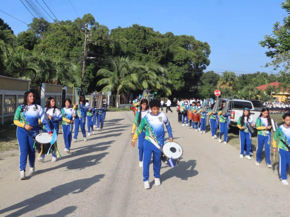 Instituto Modesto Rodas Alvarado de Ilanga rinde homenaje a la Bandera Nacional