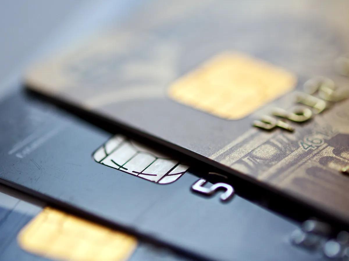 ¿Cuántas personas tienen tarjeta de crédito en Honduras?