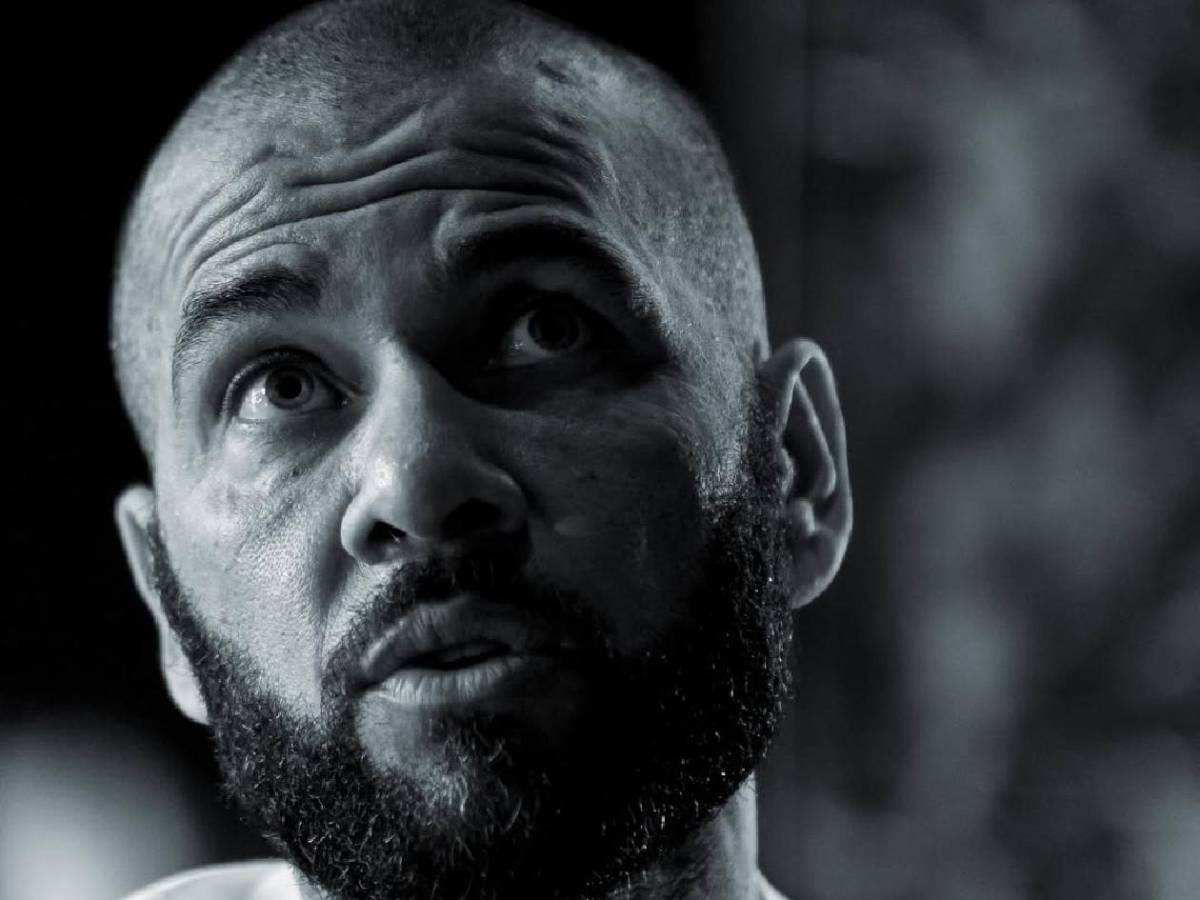 Dani Alves impacta y confiesa lo que vivió: Percibí 113 euros limpiando la cárcel