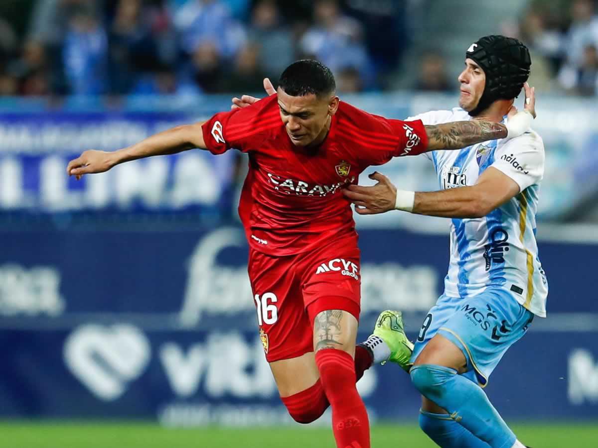 Kervin Arriaga destaca en su primera titularidad y Zaragoza triunfa contra Málaga