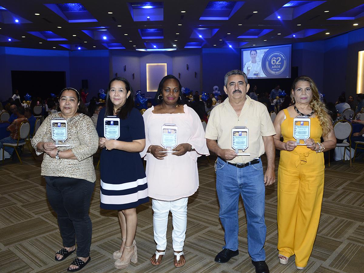 Un total de 18 colaboradores fueron reconocidos por su antiguedad y trayectoria en la empresa.