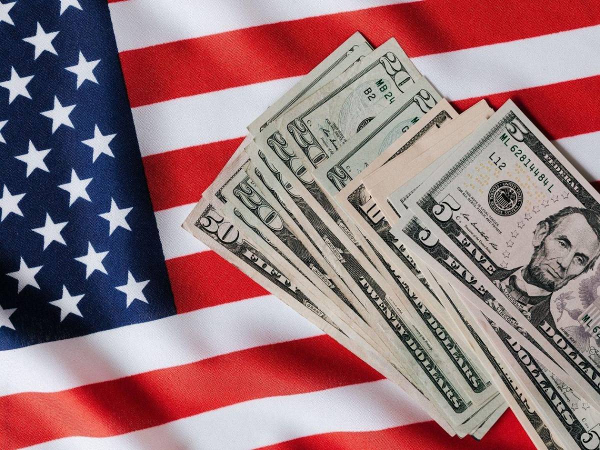 ¿Viajas a EE UU? Estas visas entran en la suspensión para 75 países