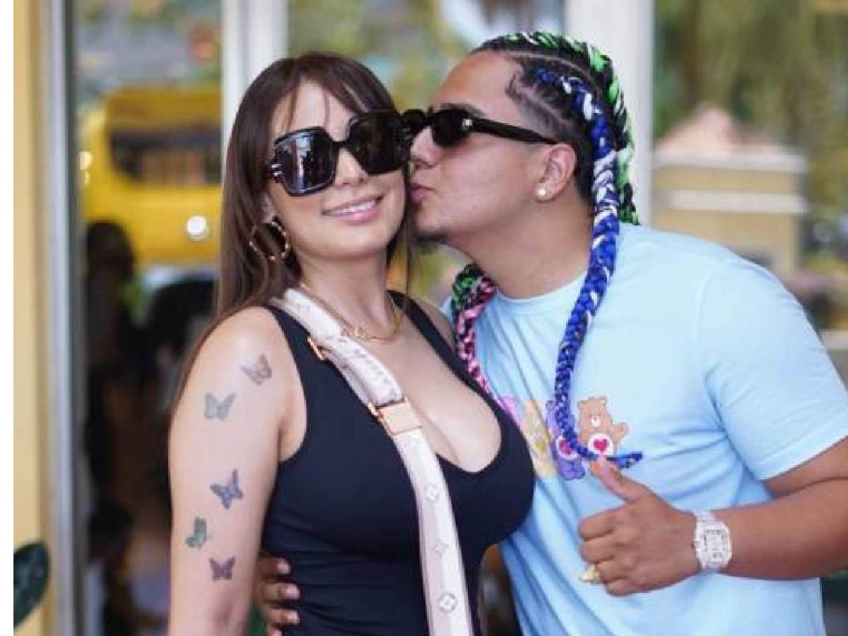 Tiktokers Honduras-El Salvador: Elsa Oseguera enamora, beso y llegó Cantinflas hondureño