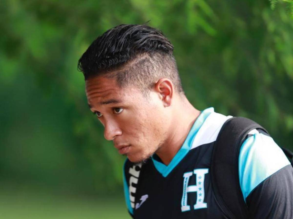 Futbolista hondureño celebra indulto a Juan Orlando Hernández
