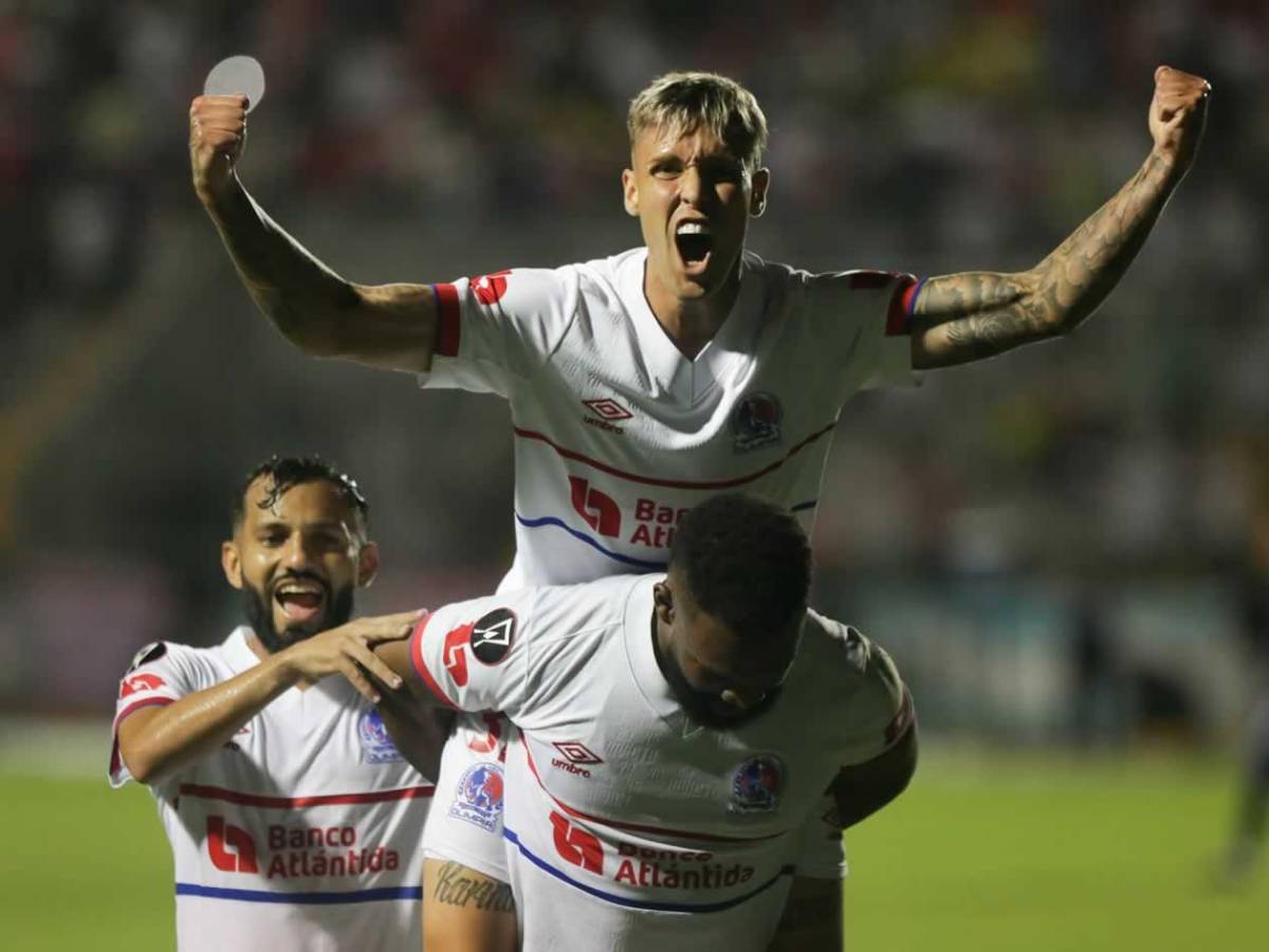 Olimpia de fiesta, doble premio en Concacaf, burla a Motagua y bellas novias de jugadores