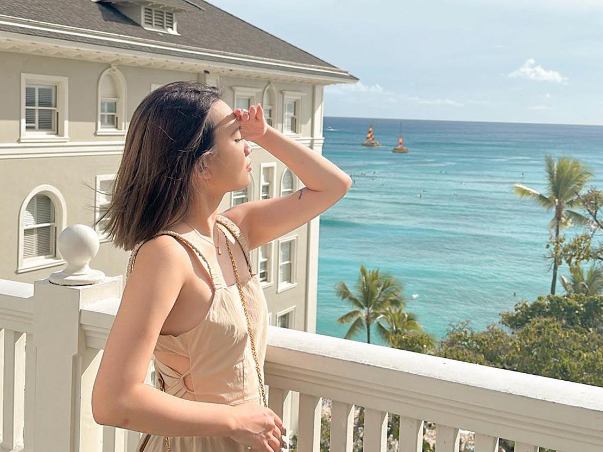 Zoey Suyun estaba boca arriba con manchas hemáticas en el cuello producidas por un corte en su cuello.