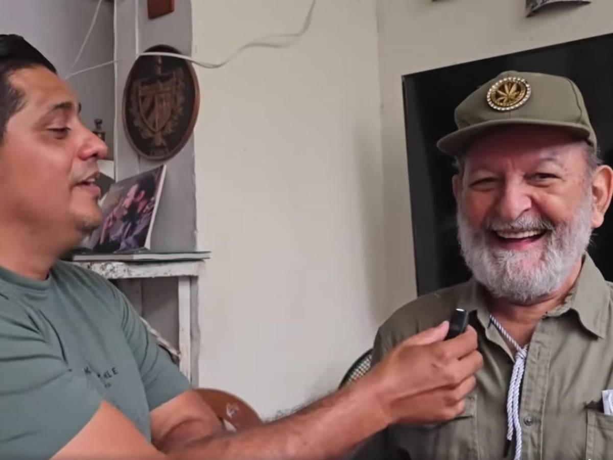 Hondureño construye su propia tumba para que lo entierren parado