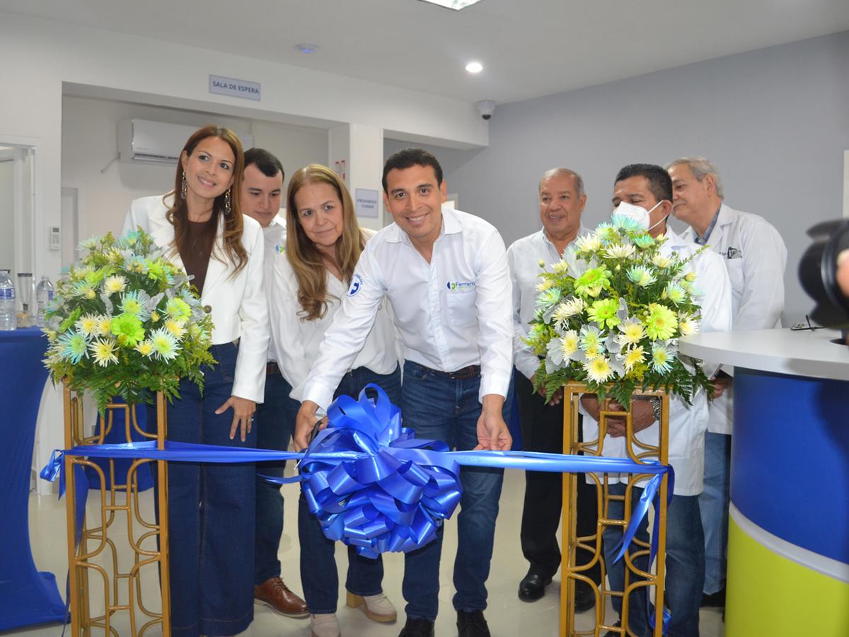 Grupo Ferraro lleva su calor humano a la colonia Satélite con apertura de nueva clínica