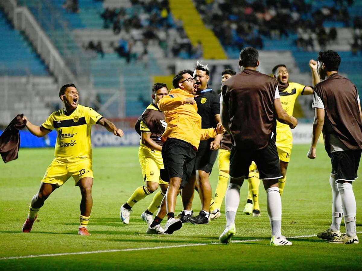 Felicidad de Real España, enfado en Motagua, pelea de jugadores y bellas chicas