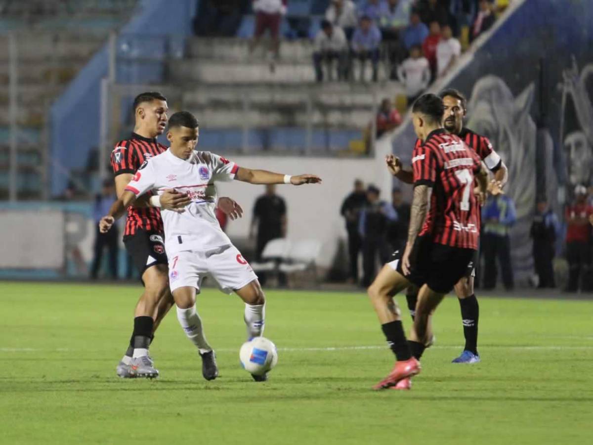 Olimpia llora la dolorosa eliminación, villanos en penales y Alajuelense festeja en el Nacional