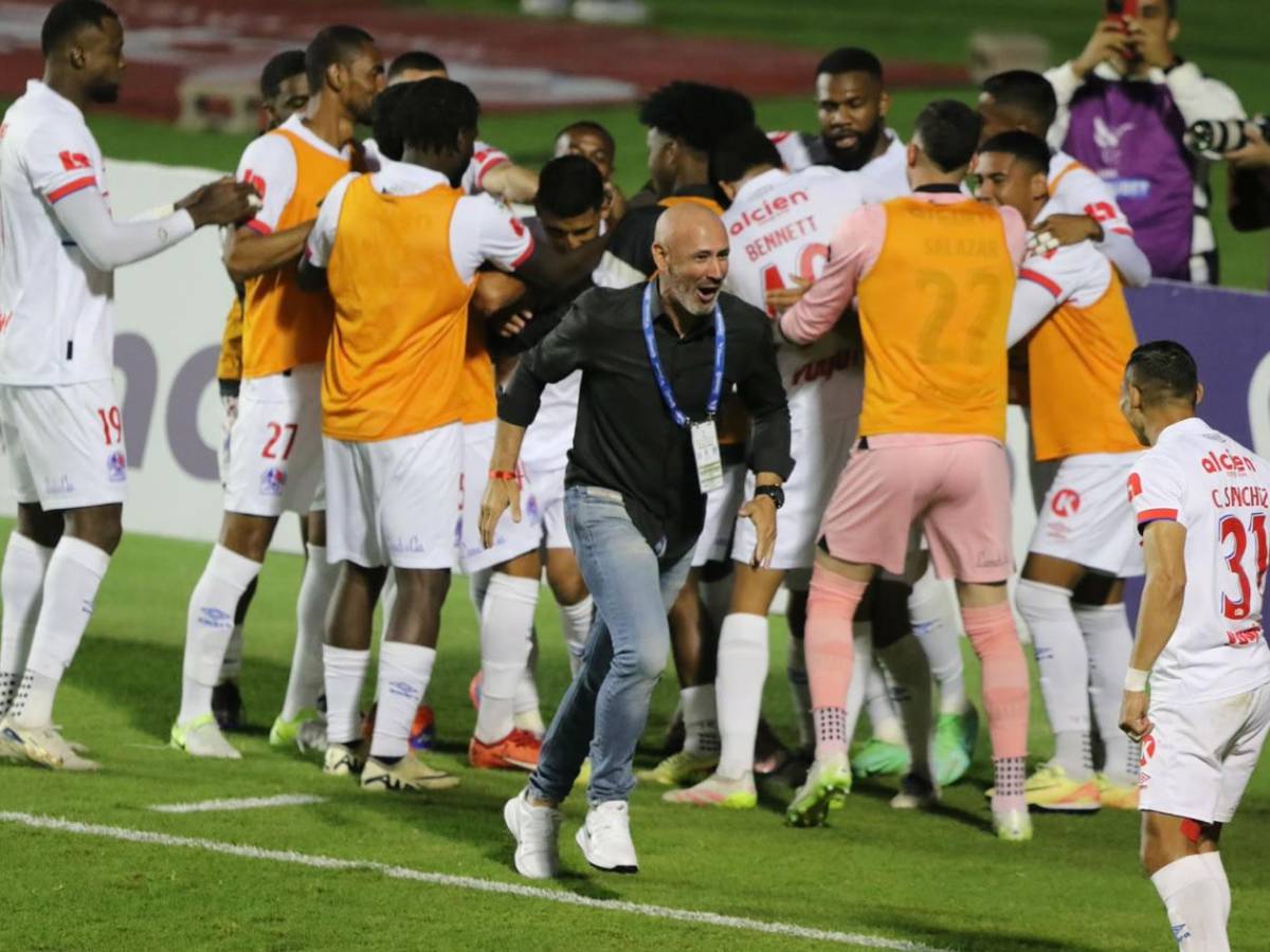 Fiesta de Olimpia, héroe, Espinel desatado, bronca y ¿quién es la pelirroja en la Gran Final?