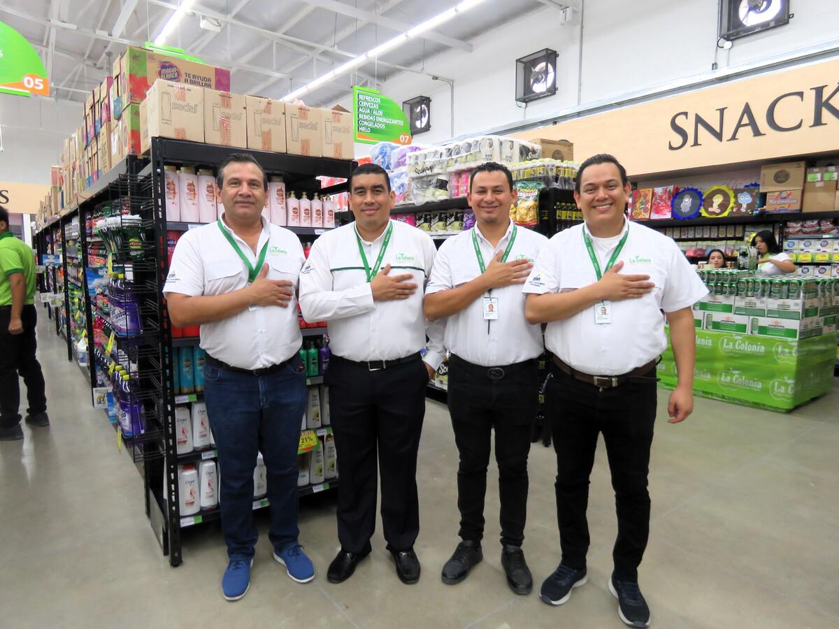 Supermercados La Colonia apertura nueva tienda en el sector López Arellano