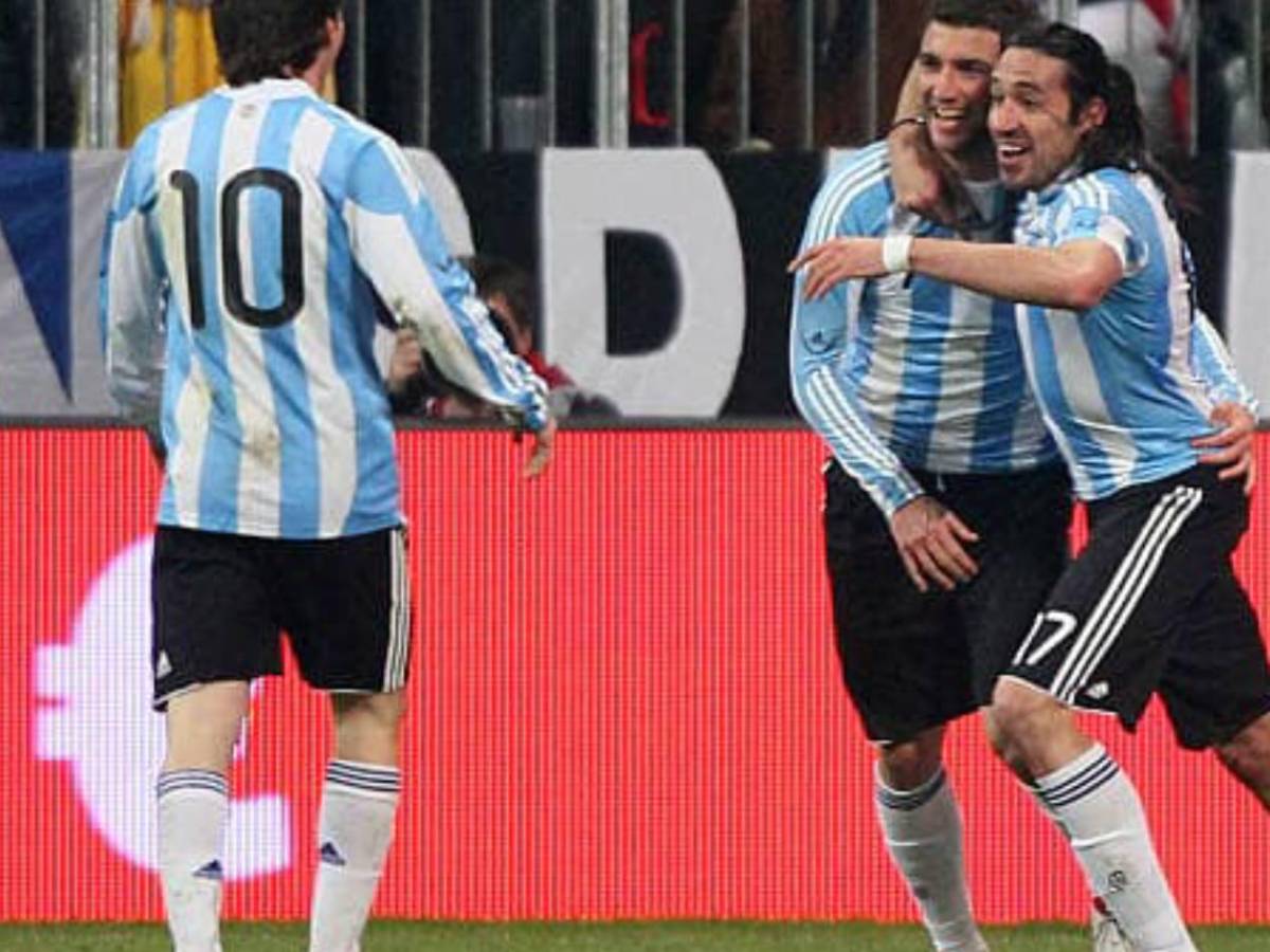 De jugar y ser amigo de Messi a sorprender en el parque