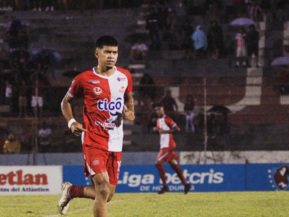 Clever Portillo se desempeña como lateral por la banda izquierda y jugará en Motagua.