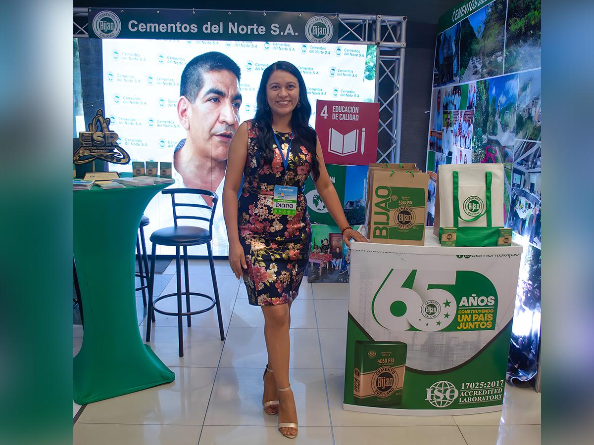 Diana Vázquez, jefa de Responsabilidad Social Empresarial de Cementos del Norte S.A.