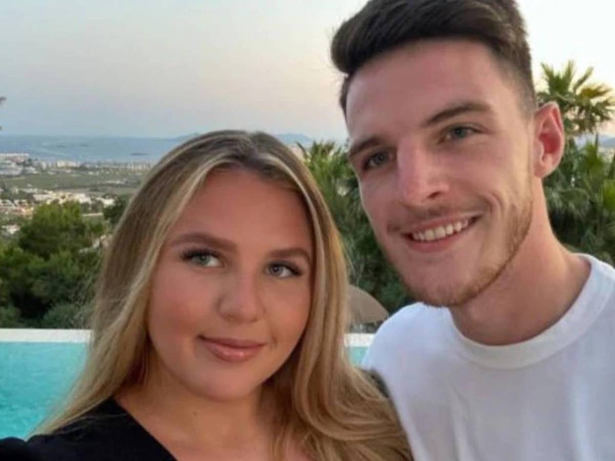 Declan Rice defiende a su esposa tras recibir ataques y ella toma decisión