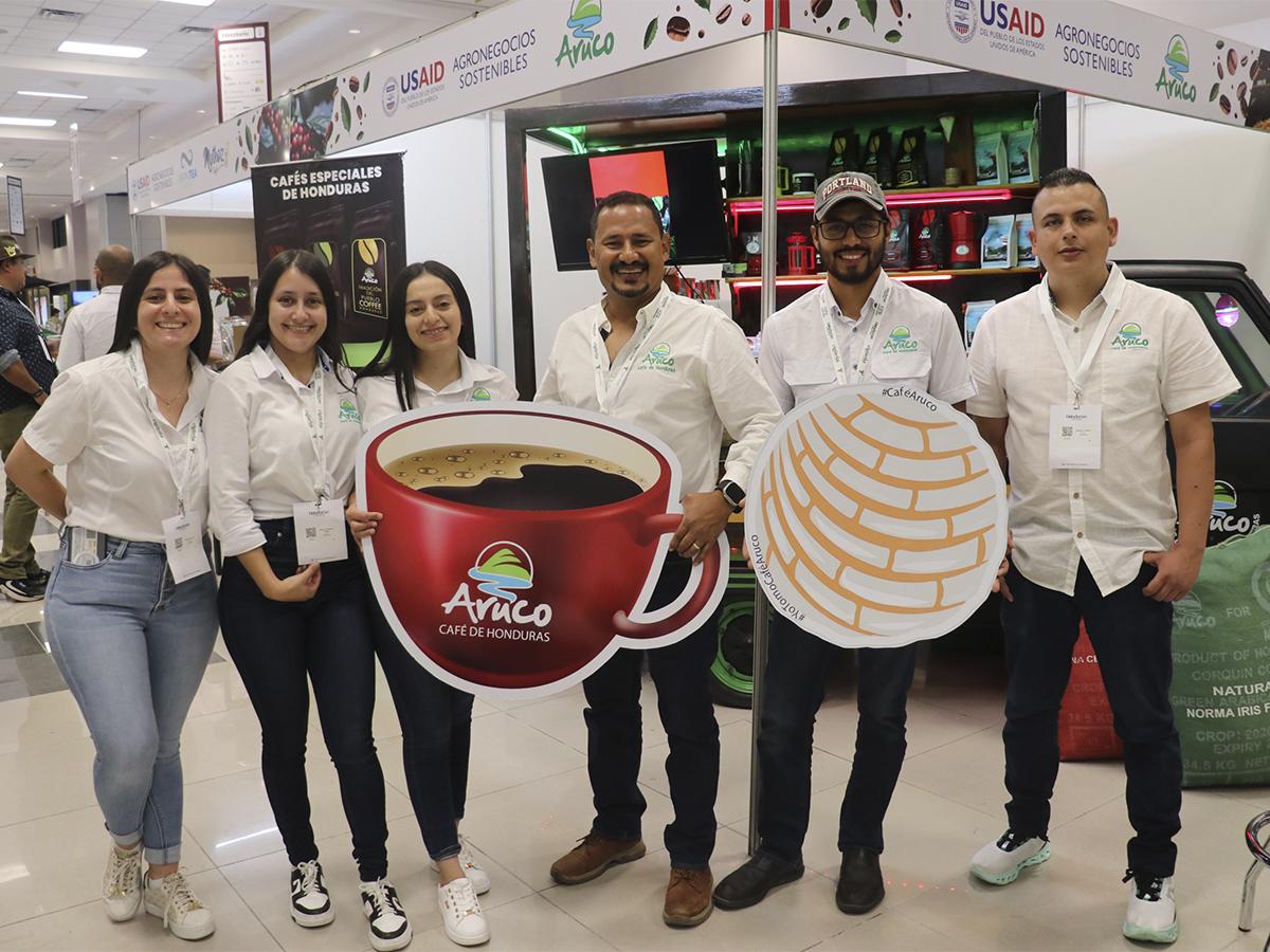 Amantes del café se dieron cita en la primera edición del Honduran Coffe Expo.