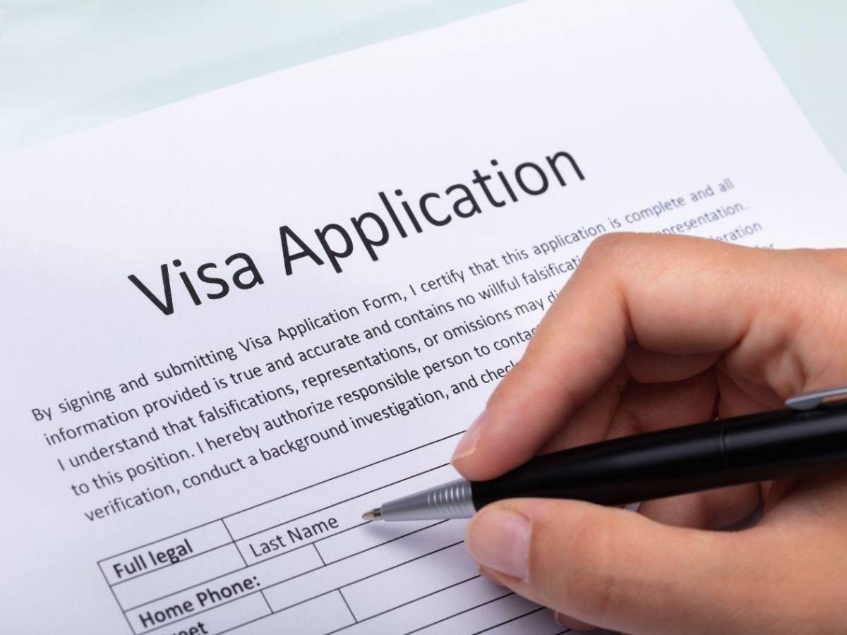 ¿Viajas a EE UU? Estas visas entran en la suspensión para 75 países