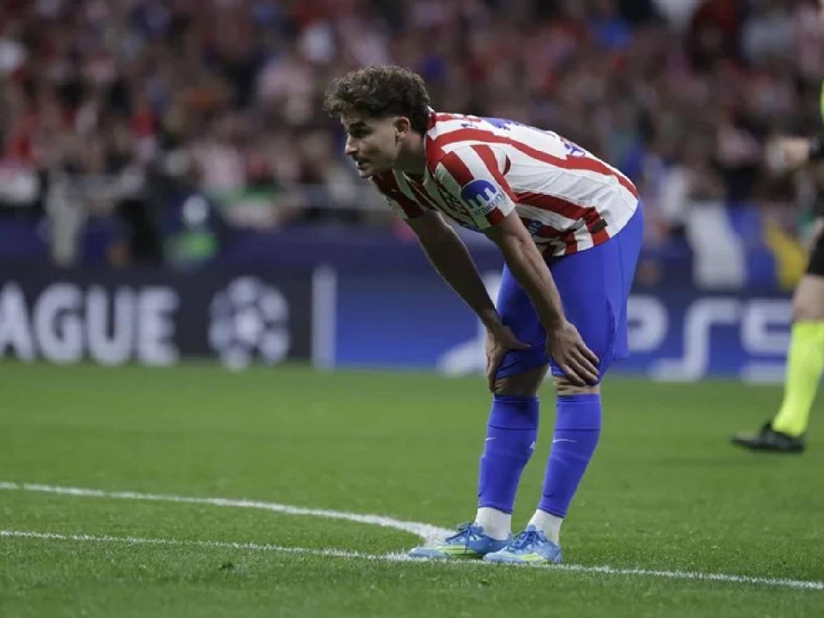 Barcelona sufre golpe: Campeón prepara impactante oferta por Julián y revelan trueque