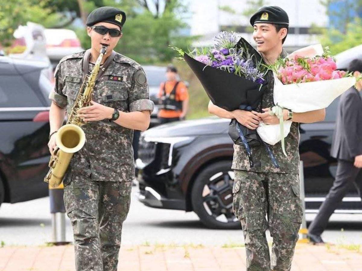 RM y V de BTS concluyen el servicio militar y alistan regreso