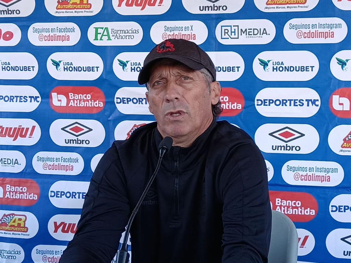 Pedro Troglio confirmó su decisión de marcharse del Olimpia en rueda de prensa este viernes.