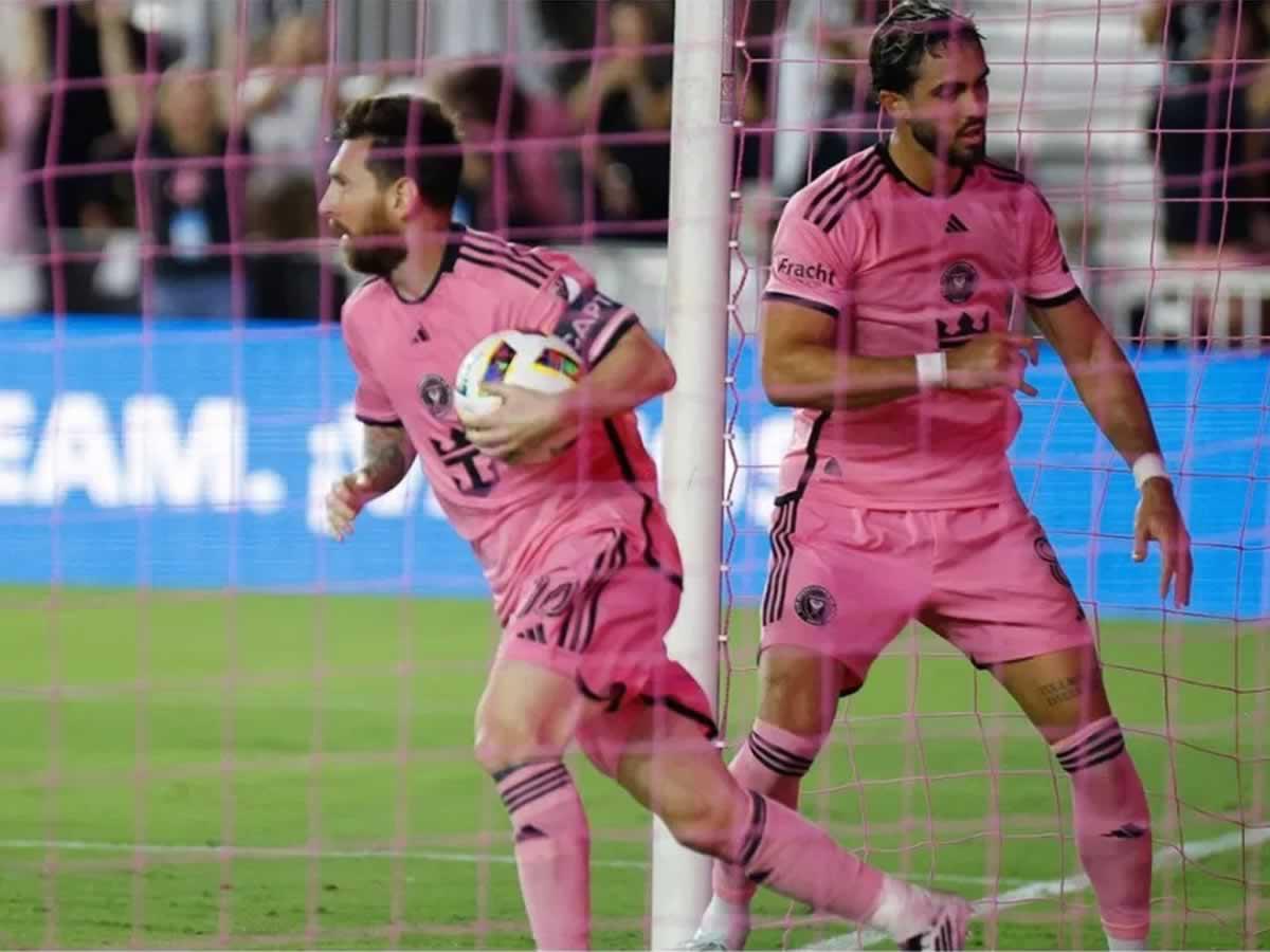 Leo Messi tras marcar su gol con el Inter Miami.