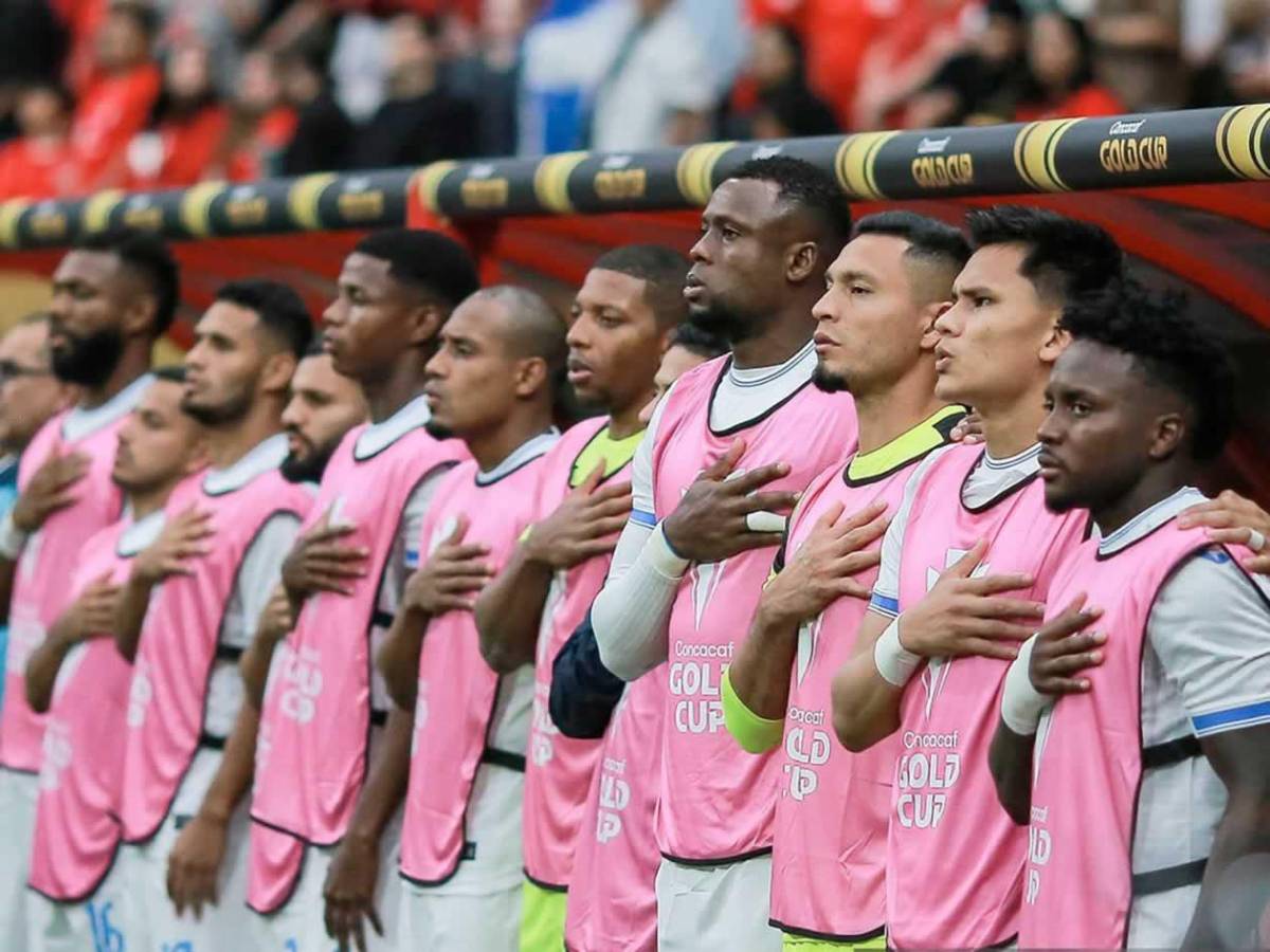 Rueda cambia medio equipo: el 11 titular de Honduras contra El Salvador en la Copa Oro