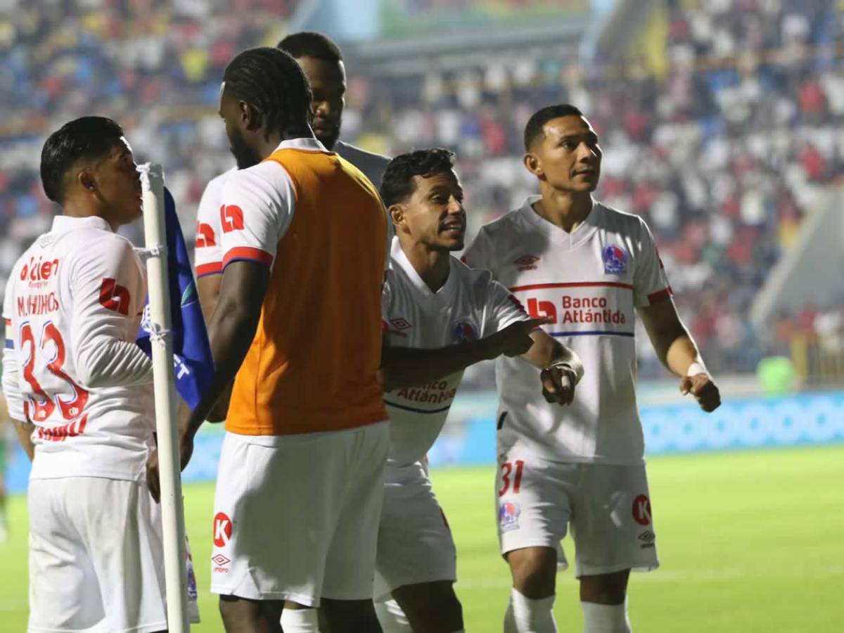 Bellas chicas del Olimpia-Marathón, festejo de Edwin Rodríguez y enfado de Lavallén