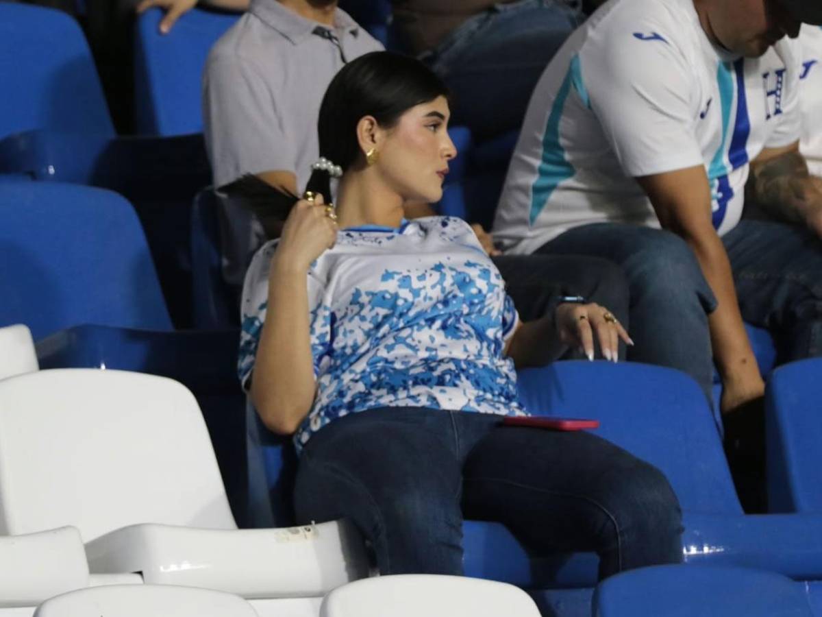 Esposa de futbolista cautiva y el descuido de chica: las bellezas del Honduras vs Jamaica
