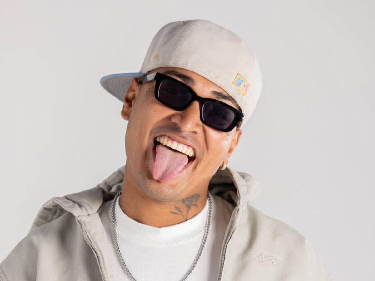 Lipstickfables lanza dardo a Supremo: “Busca terapia”