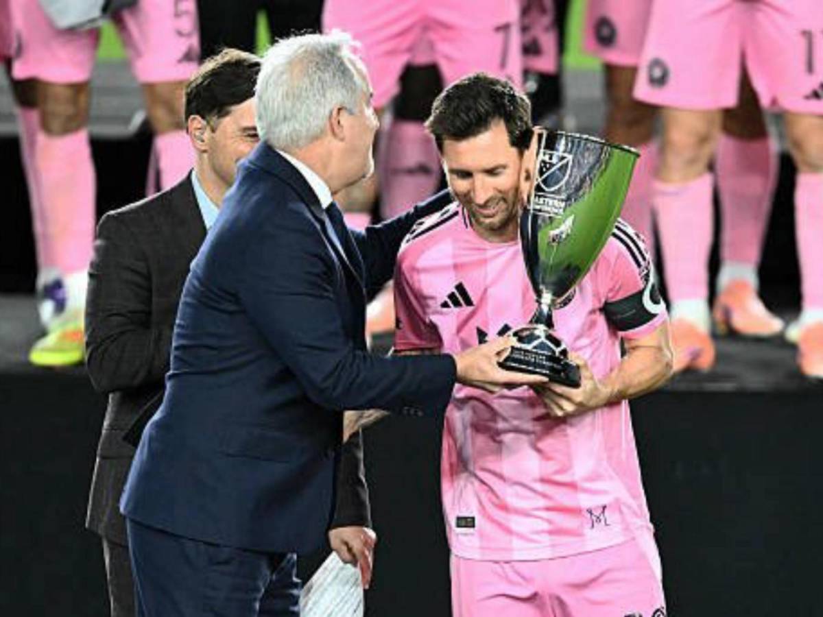 Messi con pelea y beso inusual en consagración del Inter Miami