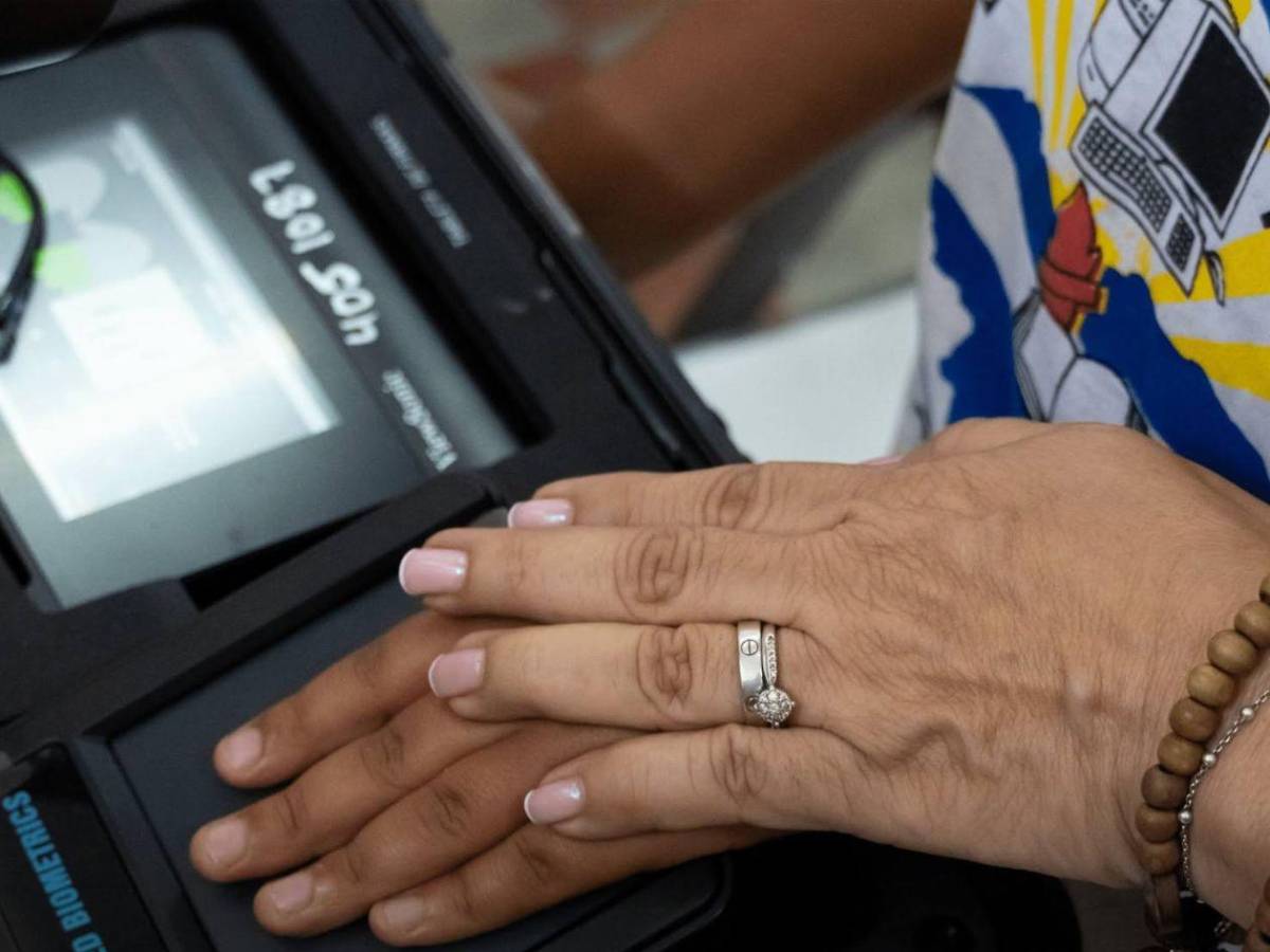 Así es el Dinna, el documento para identificar a los menores en Honduras