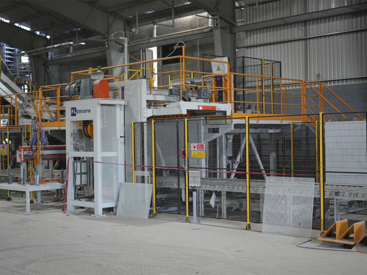 $5 millones es la inversión en la moderna envasadora de cemento, la misma es de tecnología italiana de última generación.