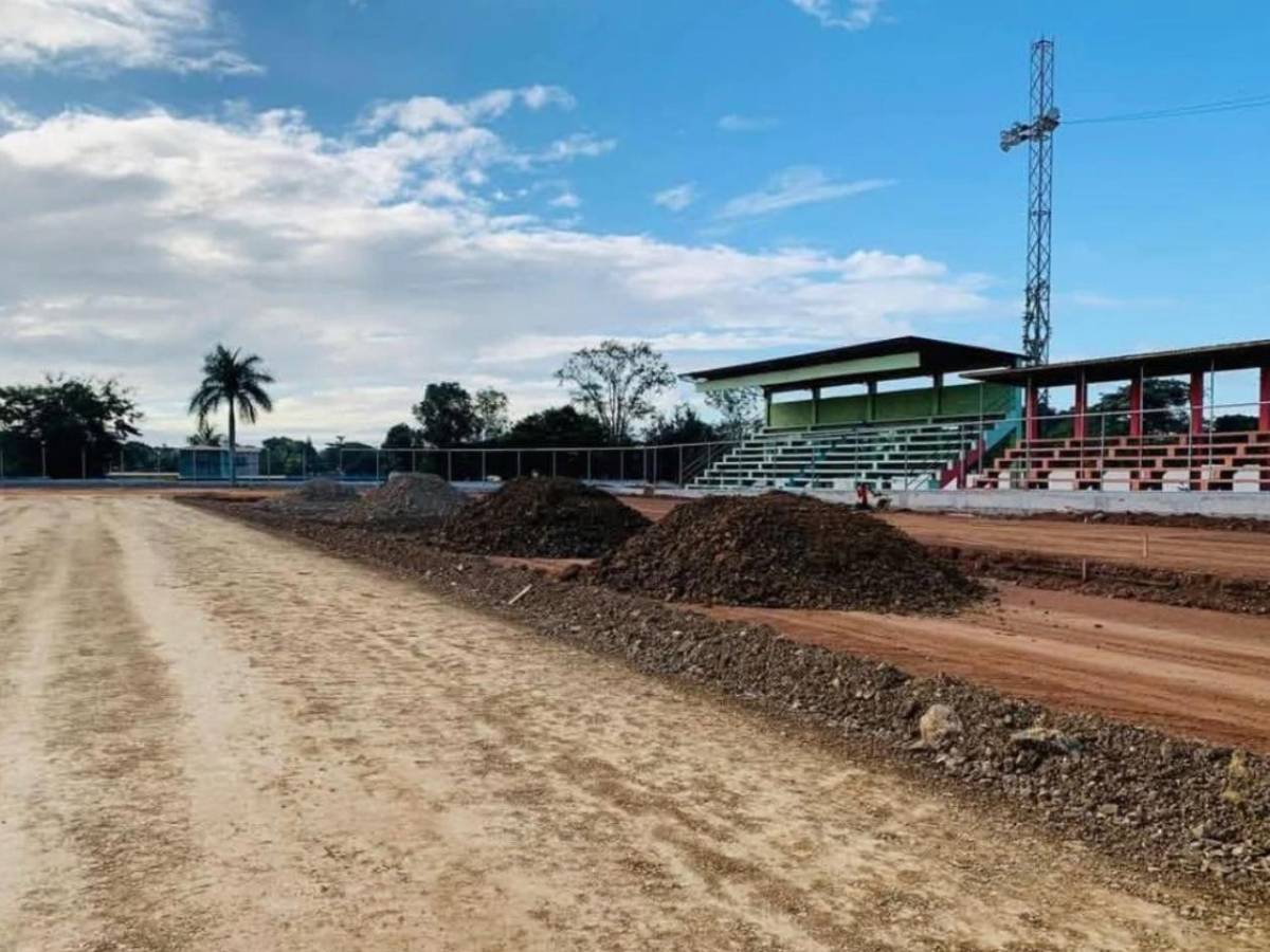 Techado y con butacas: inicia construcción de moderno estadio en Honduras