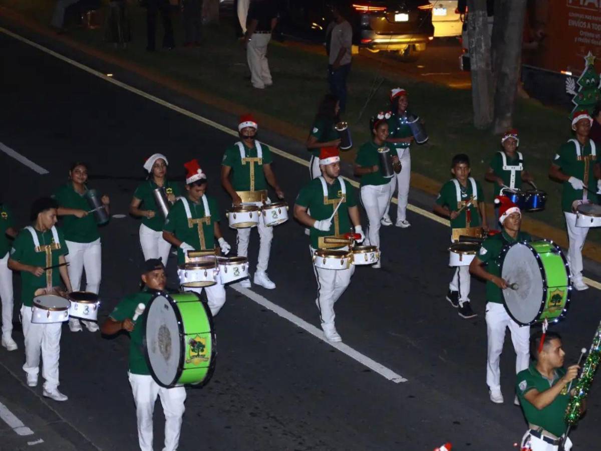 Luces, música y tradición, así se vive la Navidad en SPS
