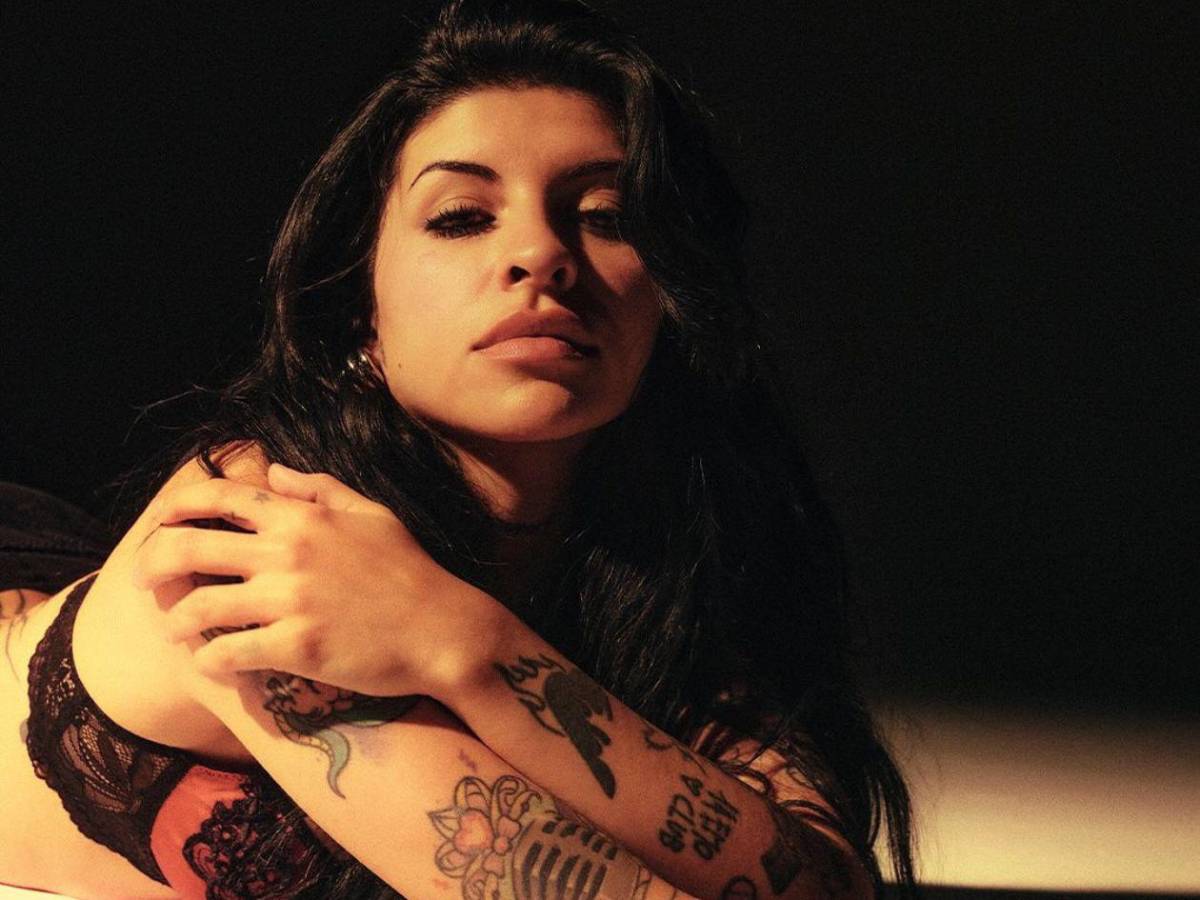 Cazzu revela conflicto legal por su hija Inti