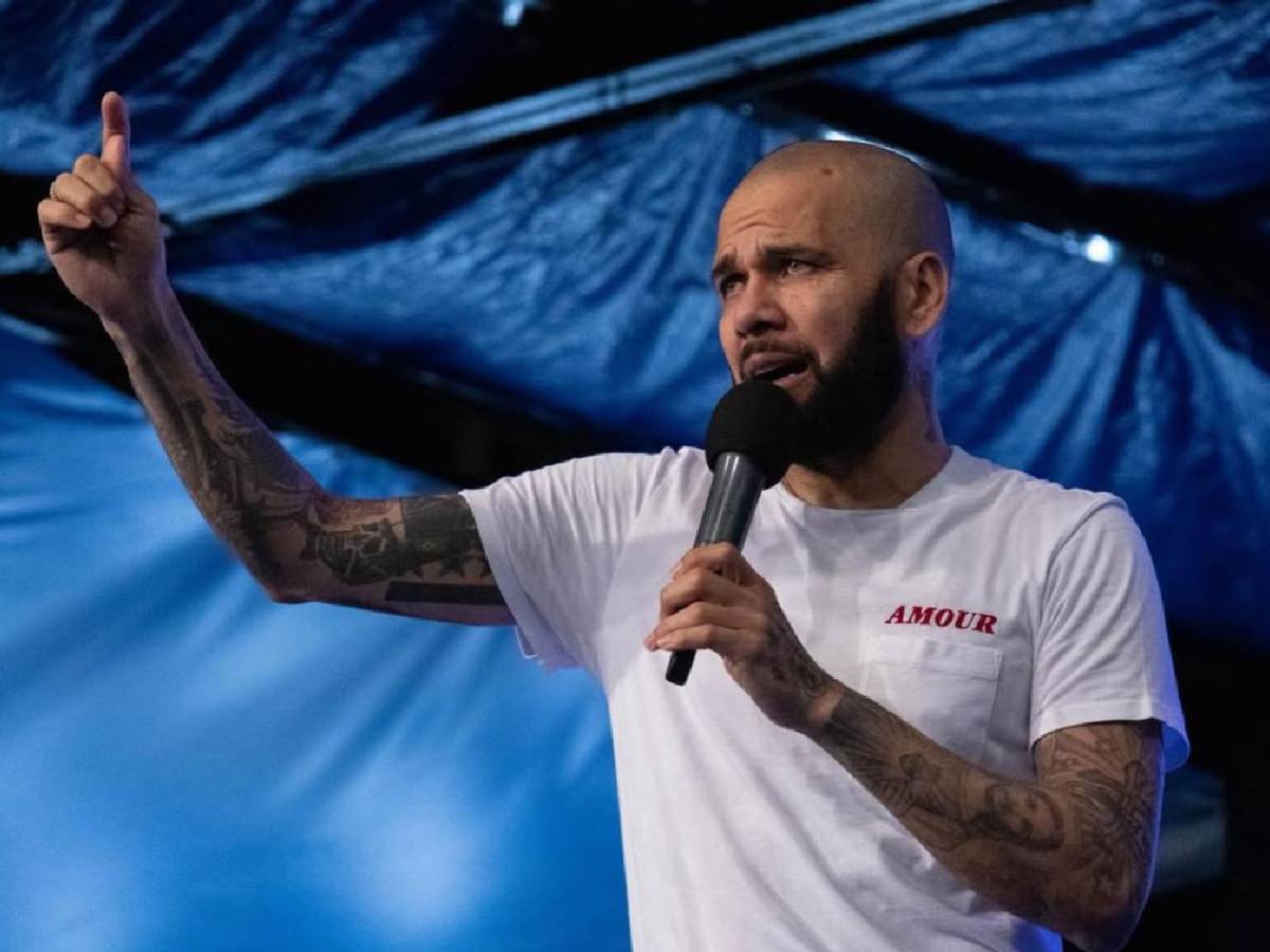 Dani Alves impacta y confiesa lo que vivió: Percibí 113 euros limpiando la cárcel